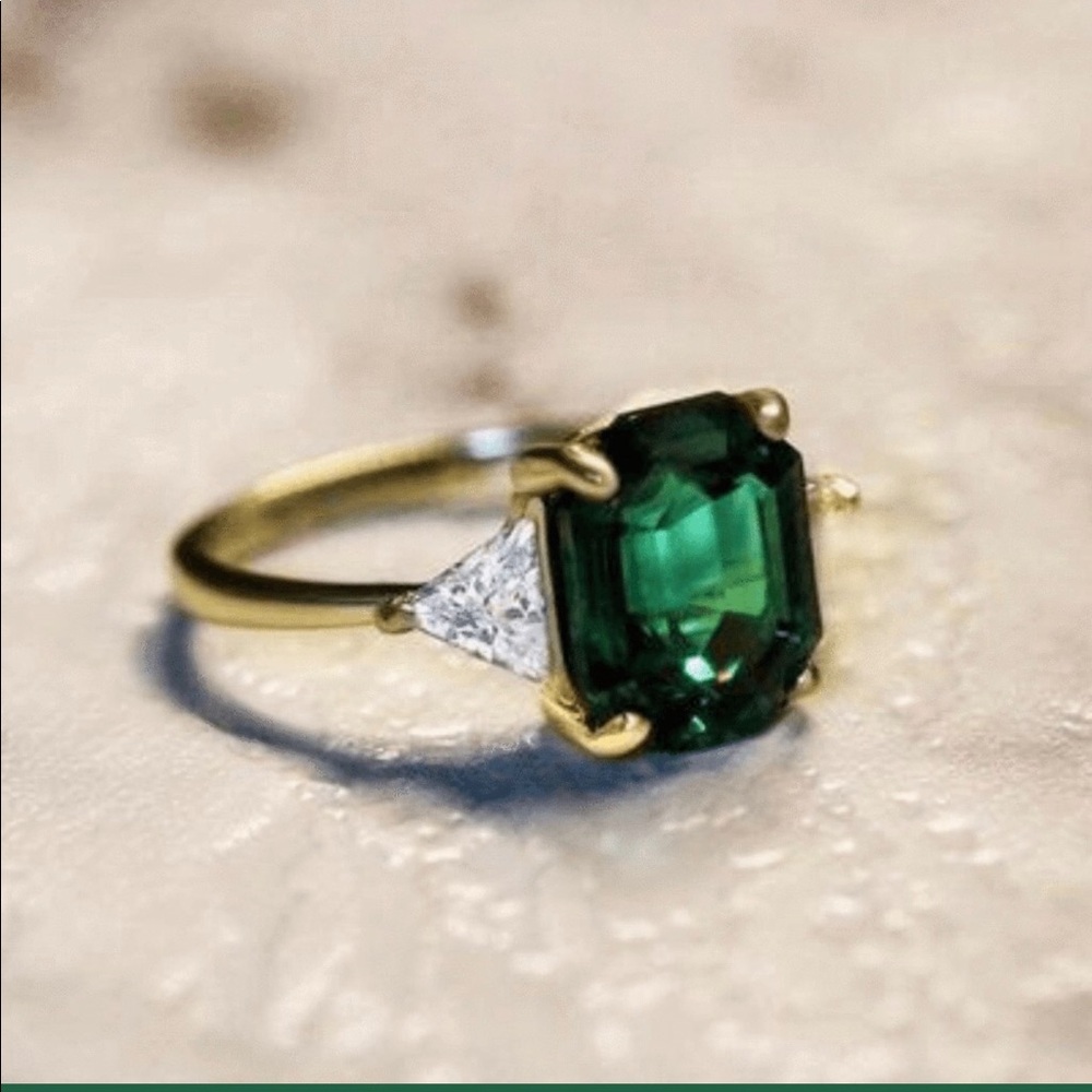 Emerald Green Ring - image 2